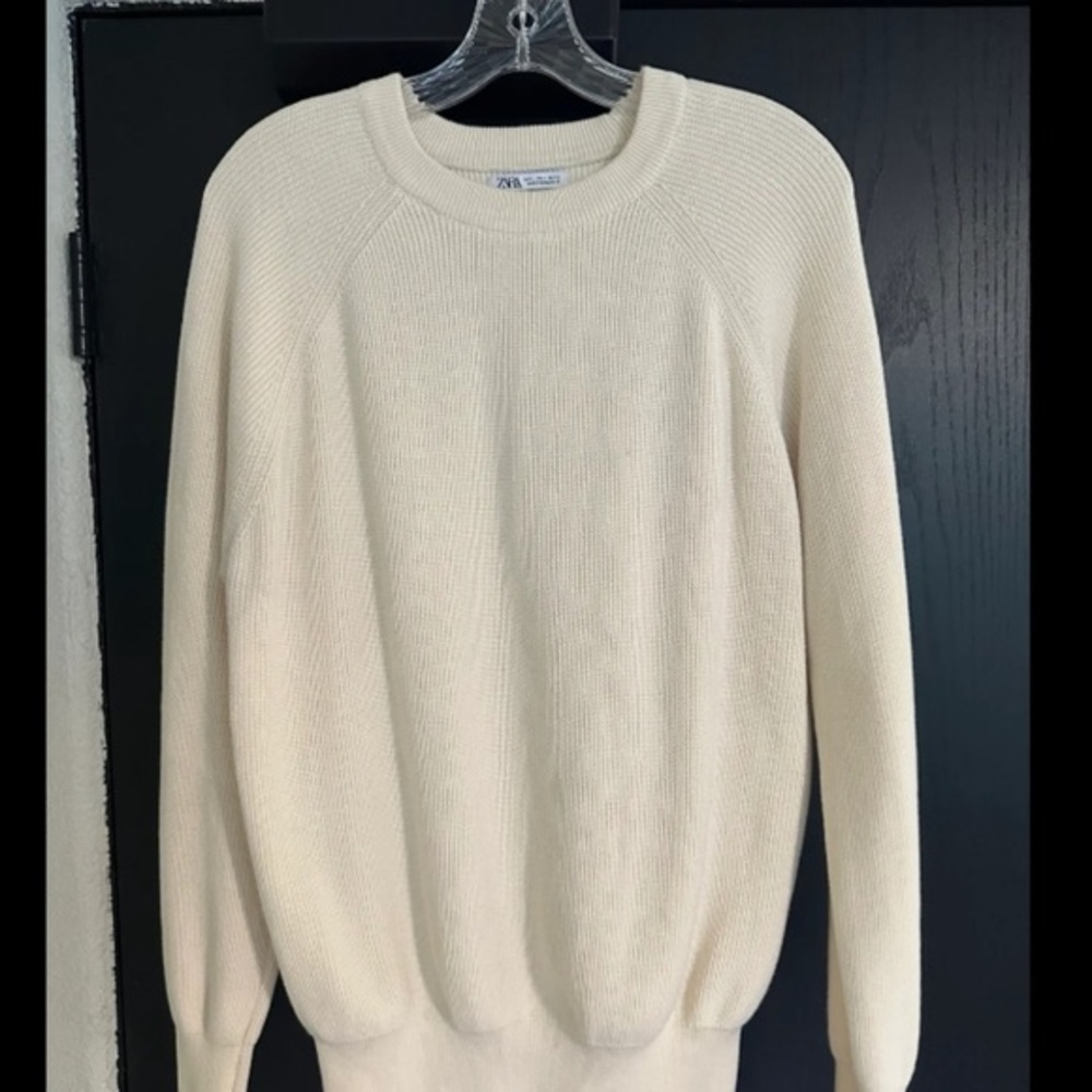 Zara Men's Off-White Crewneck Sweater Size M — Clean Minimal Layering Knit